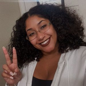 Meet your Posher, Destiny